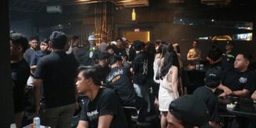 Aparat gabungan menggelar razia di tiga tempat hiburan malam (THM), Sabtu (10/10/2026) malam (dok: Bicarakaltimcom)